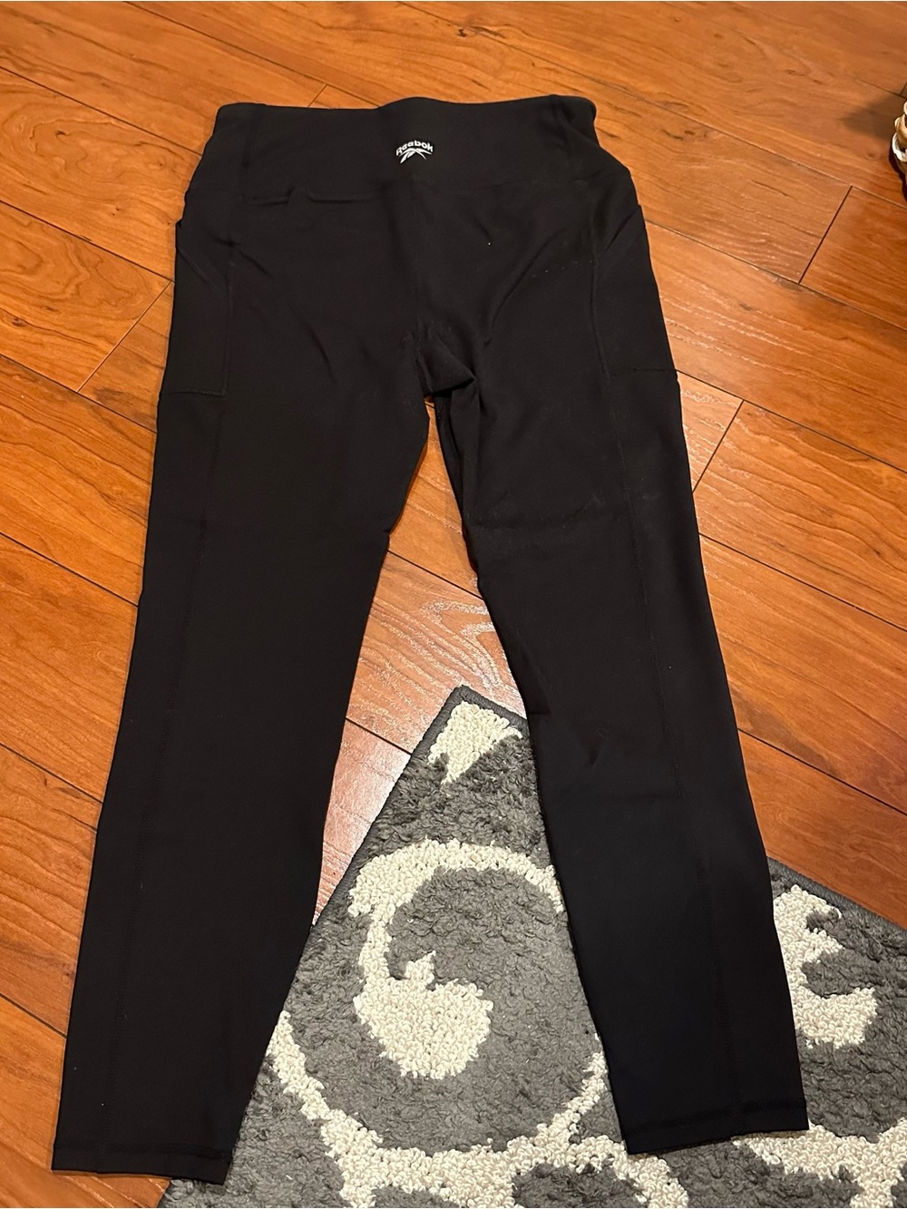 Reebok Black Active Leggings with Side Pockets Size M